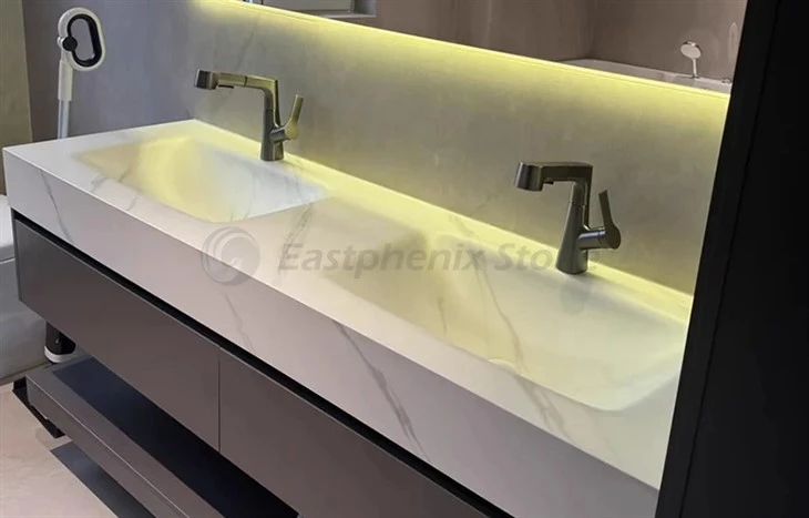 Volakas White Hot Bent integrert vask